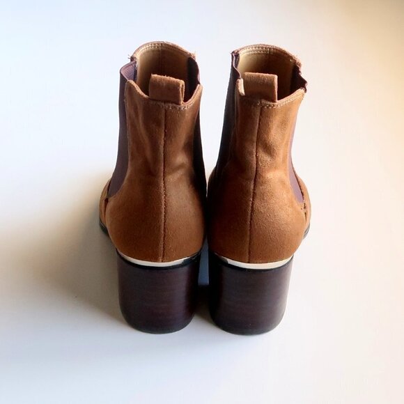 Nine West Brown Suede Almond Toe Block Heel Chelsea Ankle Boots / Booties 7.5 - Picture 5 of 15